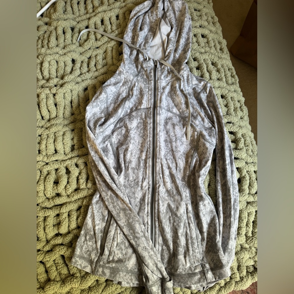 Lulu lemon align jacket with hood